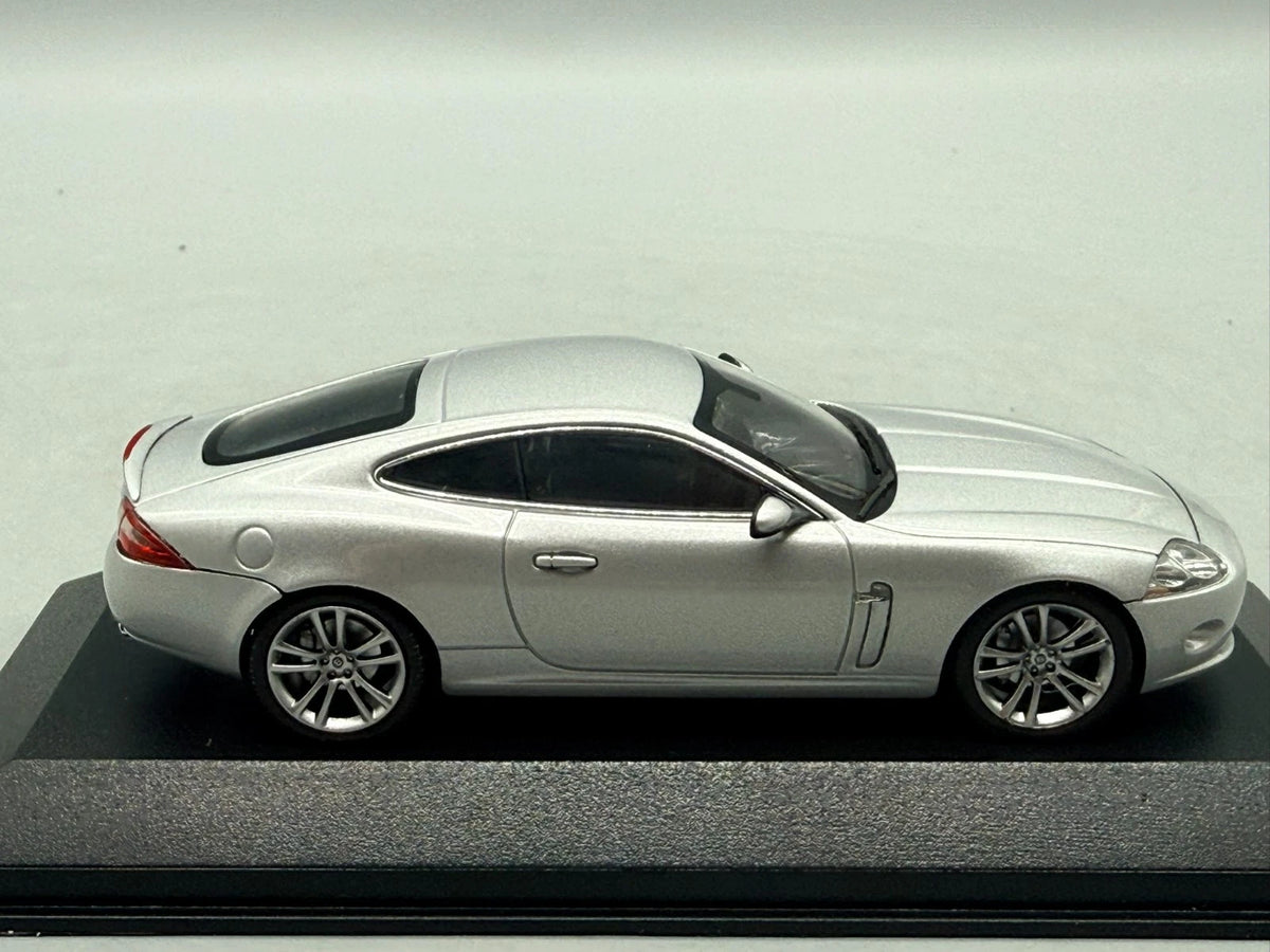 Modellautos 1:43 Minichamps Jaguar XK Coupe mit OVP