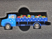 Modellautos 1:90 Schuco Piccolo Christmas Special Weihnachten 2010 MB LKW in OVP