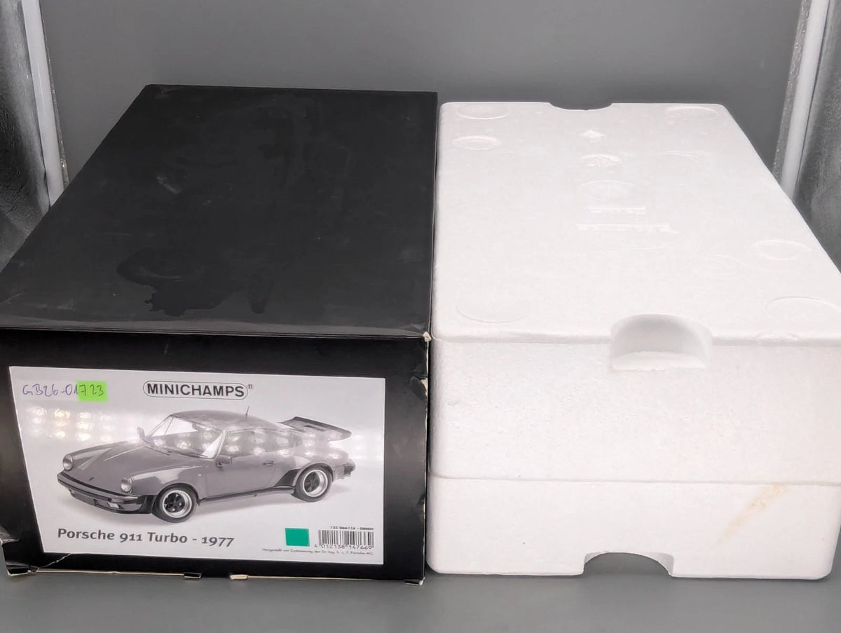 Modellautos 1:12 Minichamps Porsche 911 Turbo 1977 Grün mit OVP