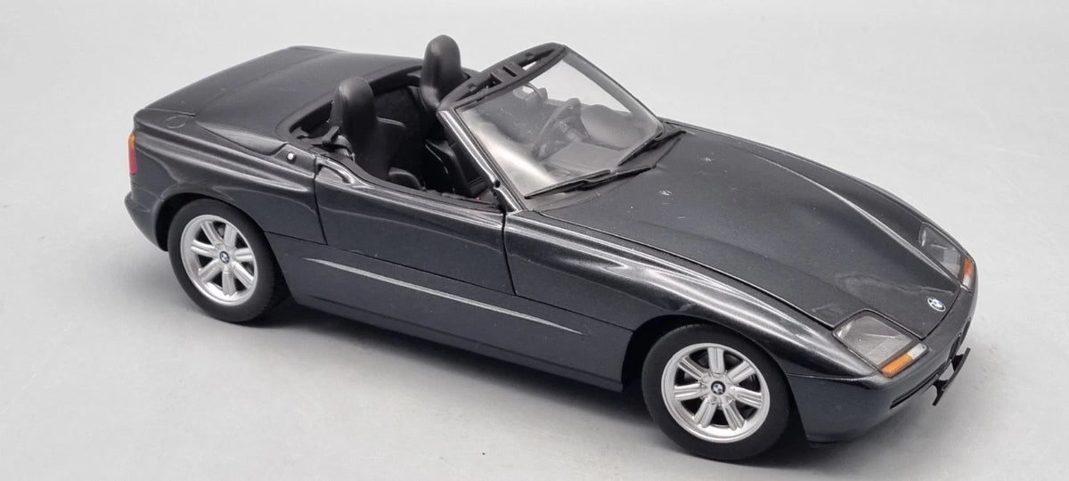 Modellautos 1:18 Minichamps 180 020100 BMW Z1 1988 black metallic OVP