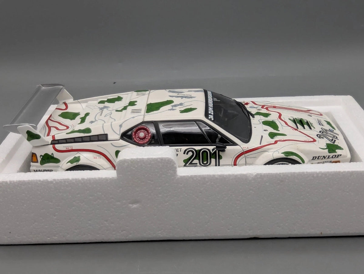 Modellautos 1:18 Minichamps BMW M1 1000KM Nürburgring 1980 #201 Stuck Piquet OVP