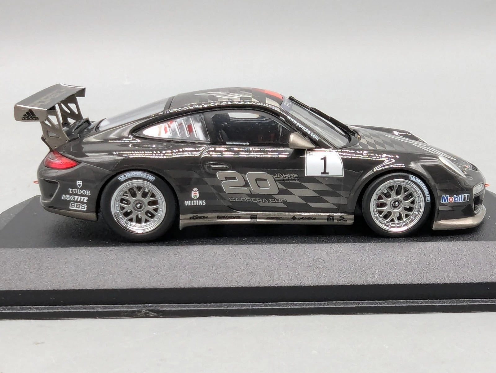 Modellautos 1:43 Minichamps Porsche 911 GT3 Cup 2010 Carrera Cup WAP Dealer OVP