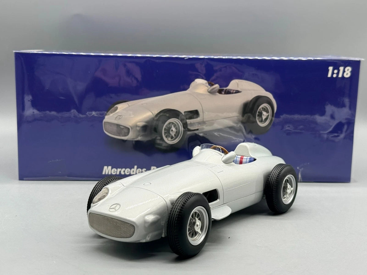 Modellautos 1:18 Werk83 Mercedes-Benz W196 Formula 1 1955 Silber mit OVP