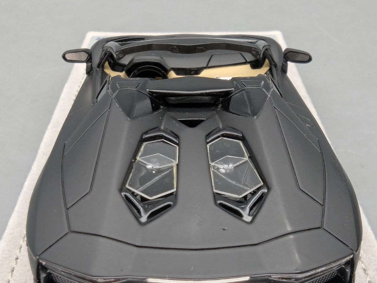 Modellautos 1:43 Looksmart Lamborghini Aventador Roadster LP 700-4  Black OVP