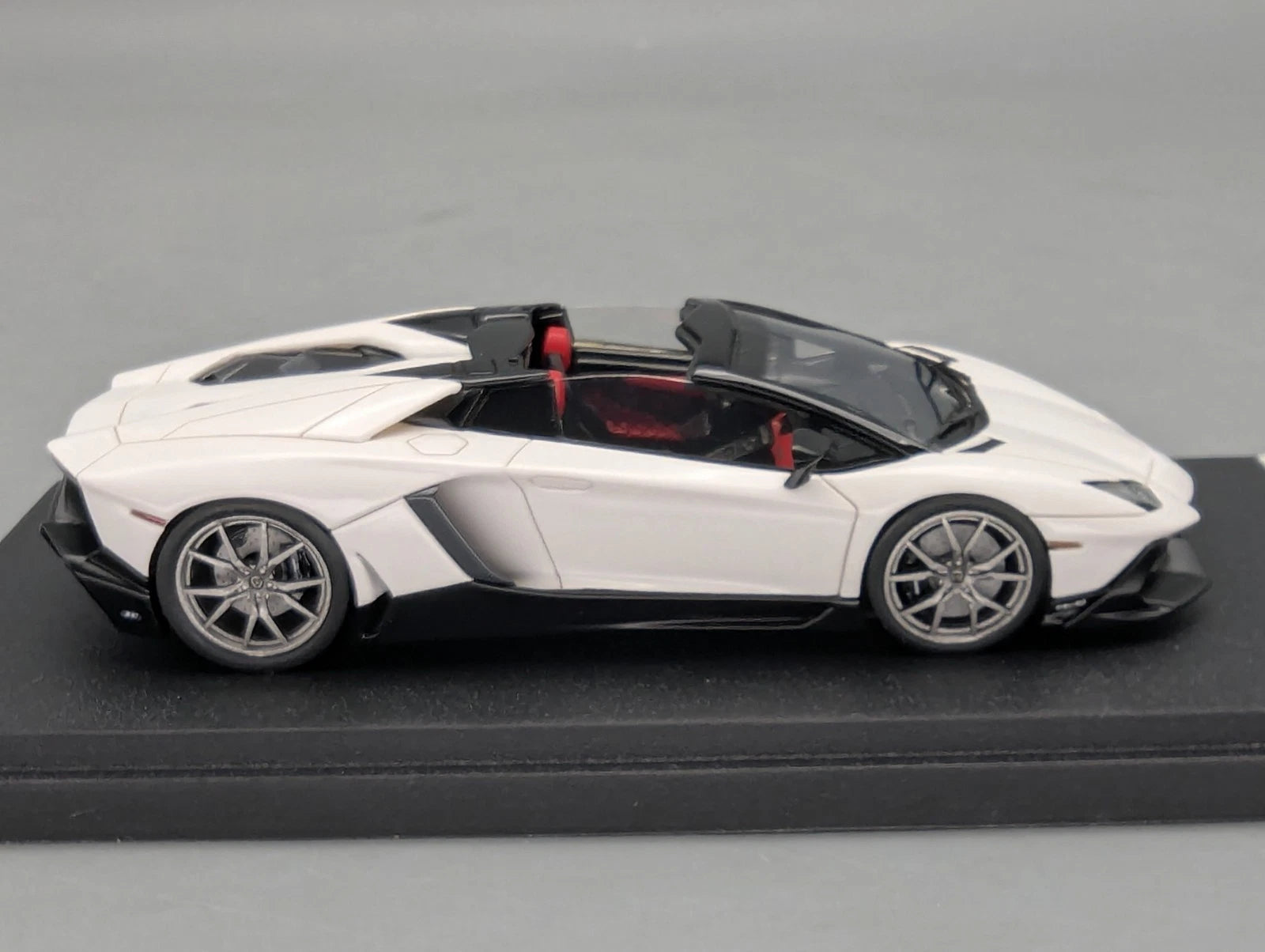 Eidolon Make Up 1:43 Lamborghini Aventador LP720-4 Roadster Weiß 2013 07/10 OVP