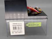 Modellautos 1:43 Onyx Göde Ferrari 412 T2 #28 Gerhard Berger mit Vitrine