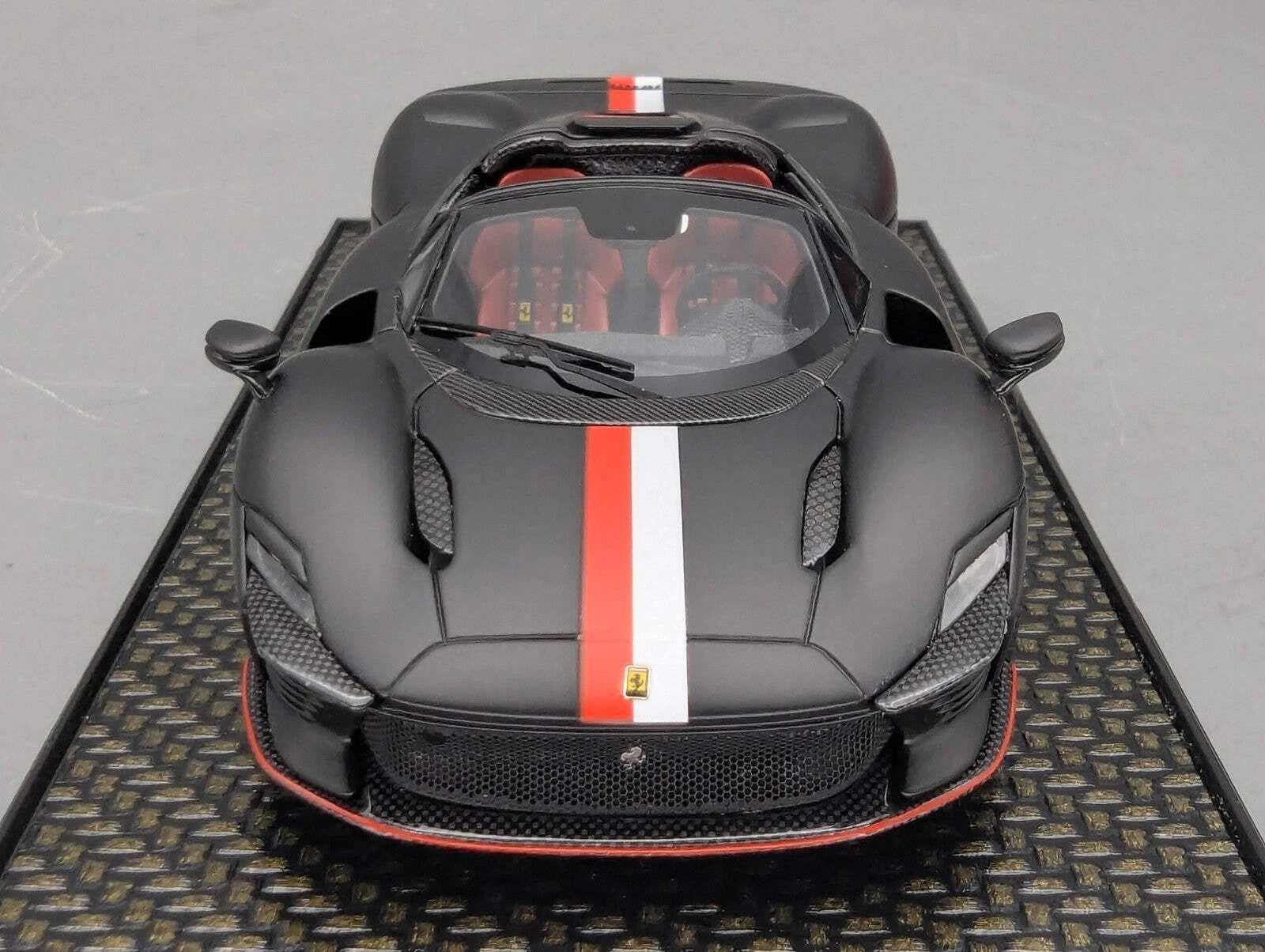 Modellautos 1:43 BBR Concept43 Ferrari SP3 Daytona Spider 013/146 Leclerc OVP