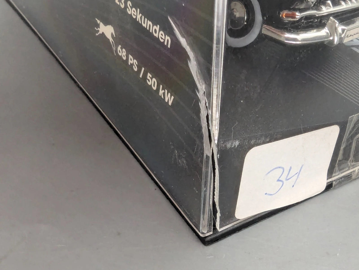 Modellautos 1:43 Ixo für Eaglemoss Opel Collection Kapitän '54 mit Vitrine