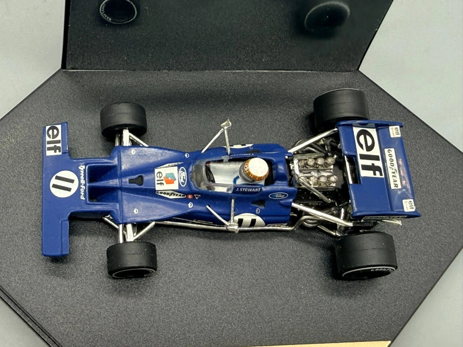 Modellautos 1:43 Quartzo Tyrrell 003 Jackie Stewart Winner French GP 72 +Vitrine