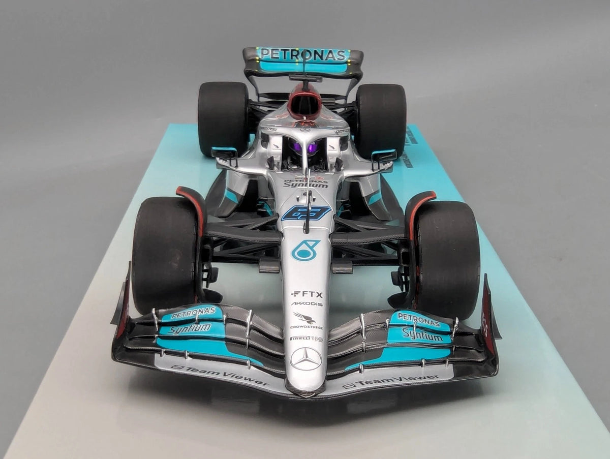 Modellautos 1:18 Minichamps Mercedes AMG F1 W13 E Performance #63 G. Russell OVP