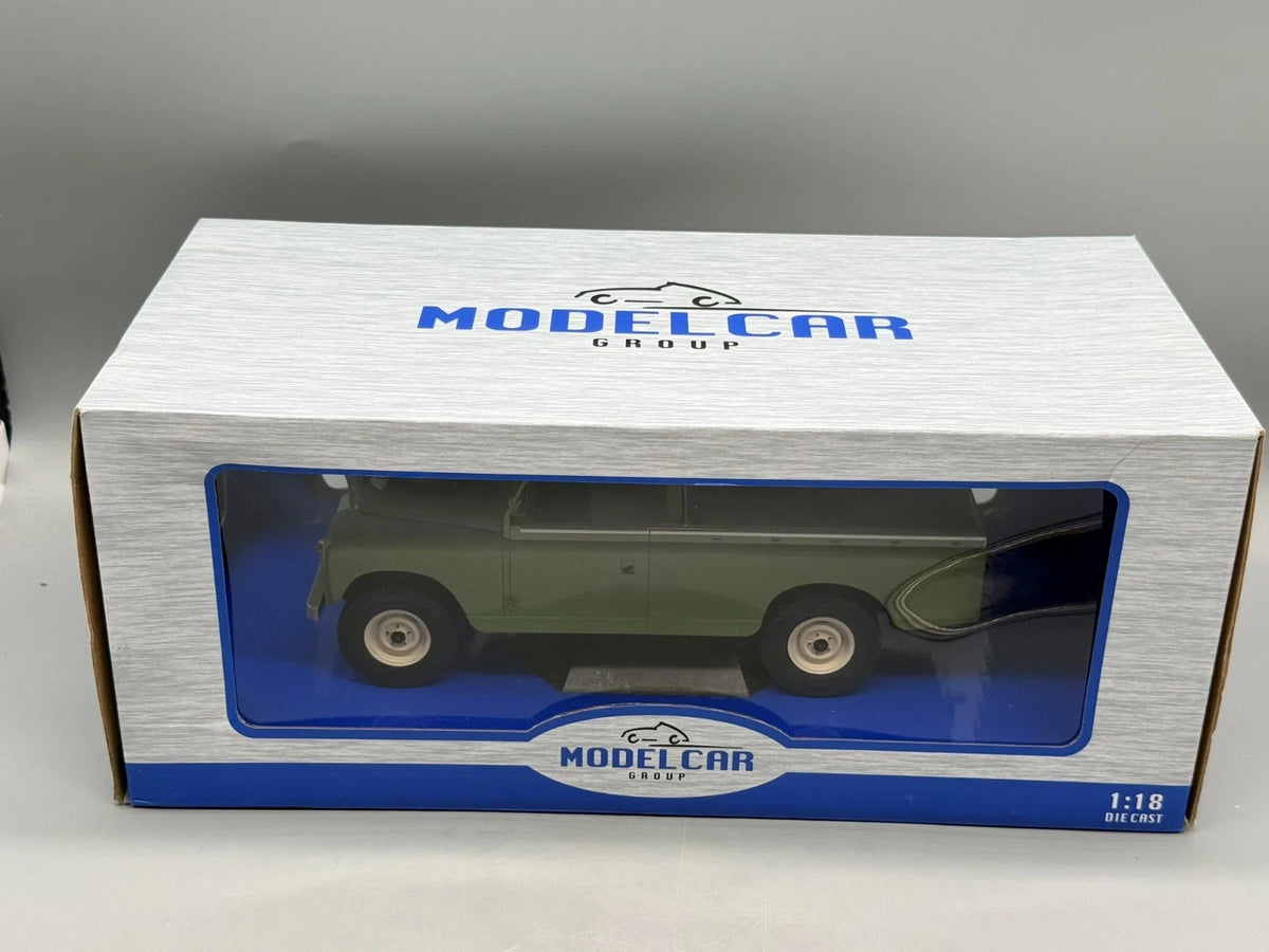 Modellautos 1:18 MCG Modelcar Group 18093 Land Rover 109 Pick up Series II OVP