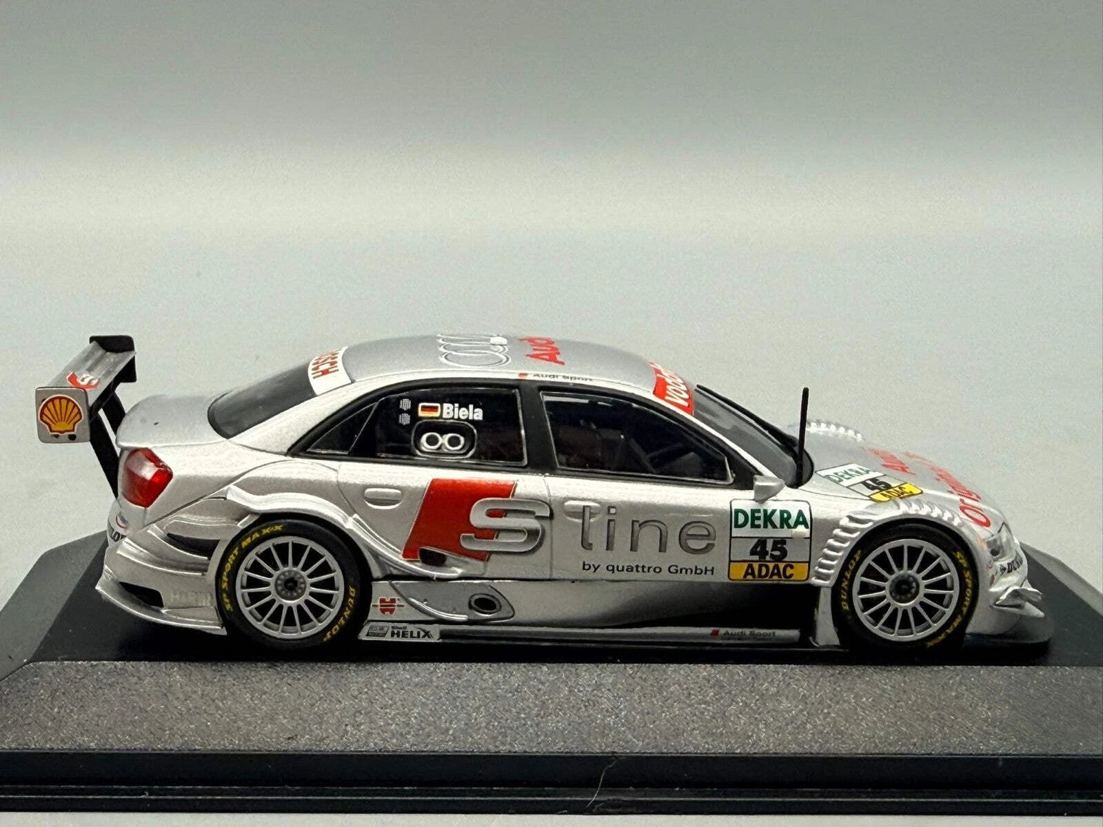 Modellautos 1:43 Minichamps Audi A4 DTM 2004 #45 Frank Biela mit OVP