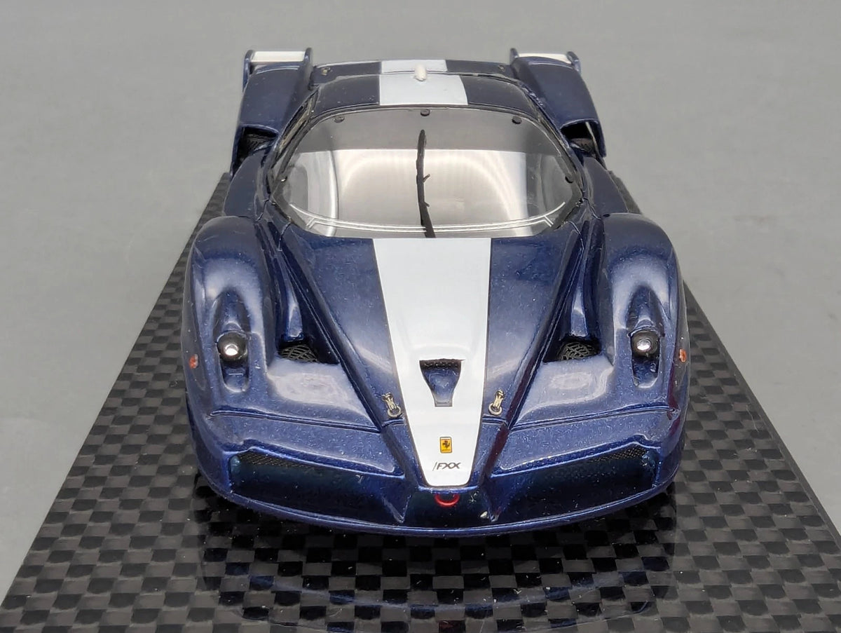 Modellautos 1:43 MR Ferrari FXX mit Open Engine Funktion Bosica Motor mit OVP