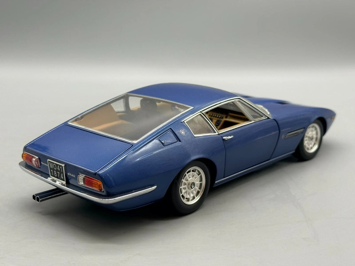 Modellautos 1:18 Minichamps Maserati Ghibli 1969 mit OVP