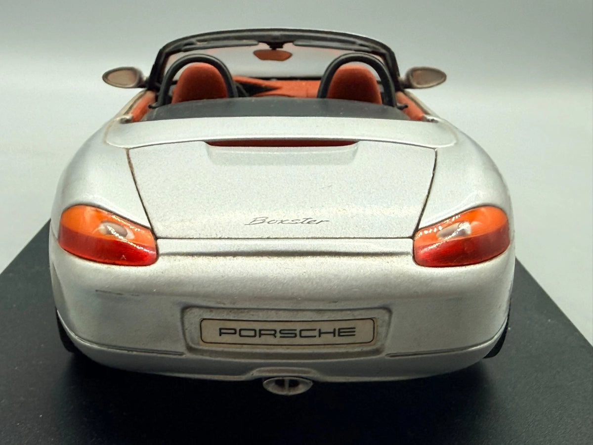 Modellautos 1:18 UT Models Porsche Boxster mit OVP