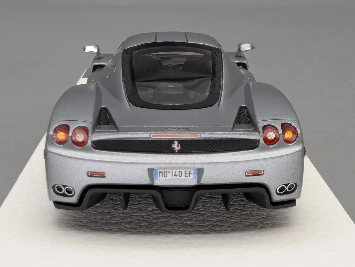 Modellautos 1:43 BBR Ferrari Enzo S/N 136085 Ltd 17/20 mit Vitrine und OVP