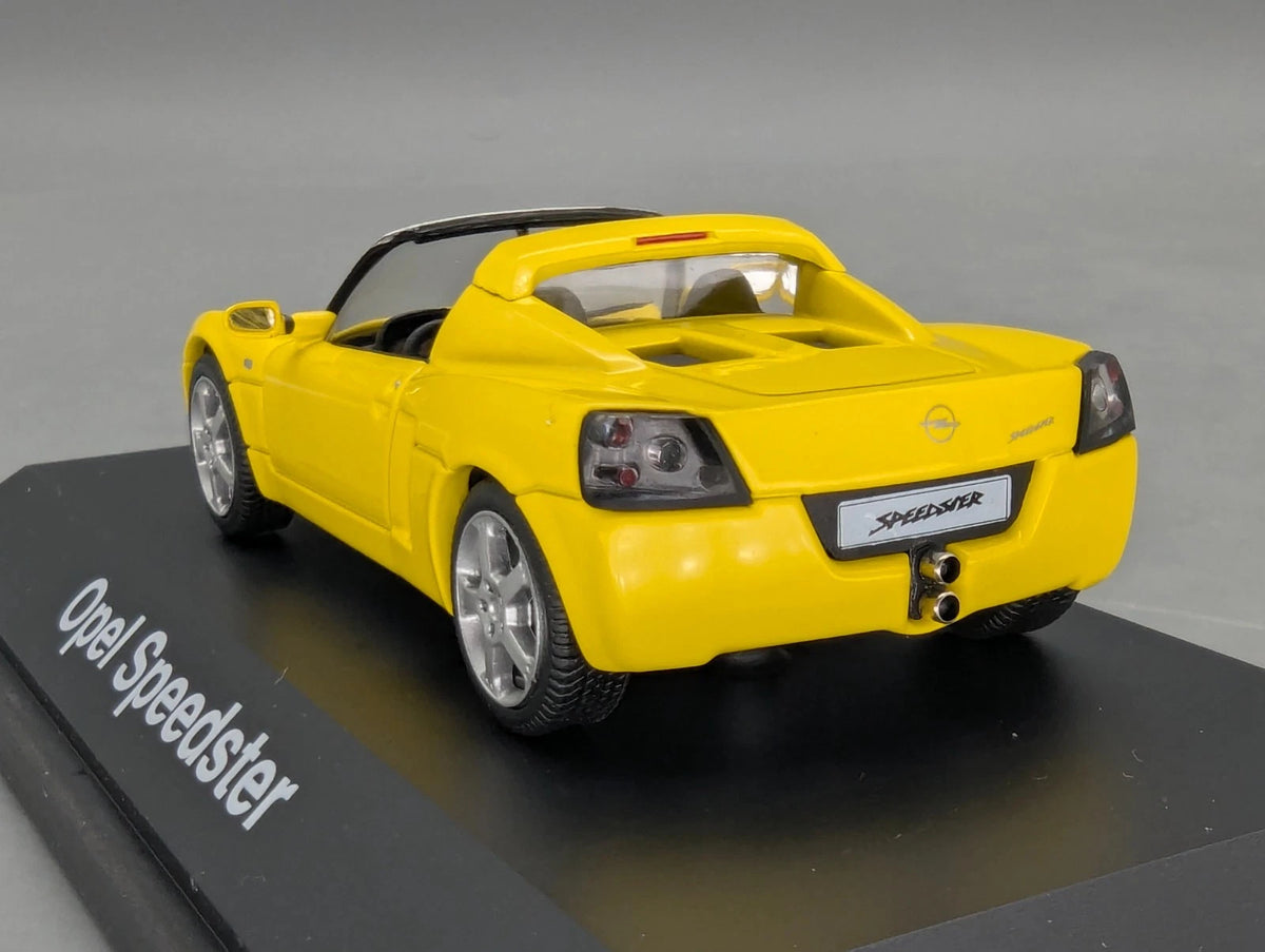 Modellautos 1:43 Schuco Opel Speedster Gelb mit Dealer OVP