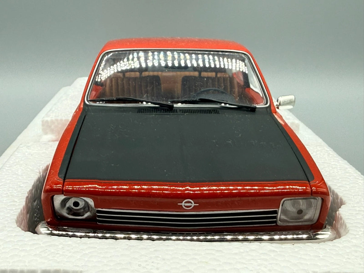 Modellautos 1:18 Minichamps Opel Kadett C Coupe SR 1976 mit OVP