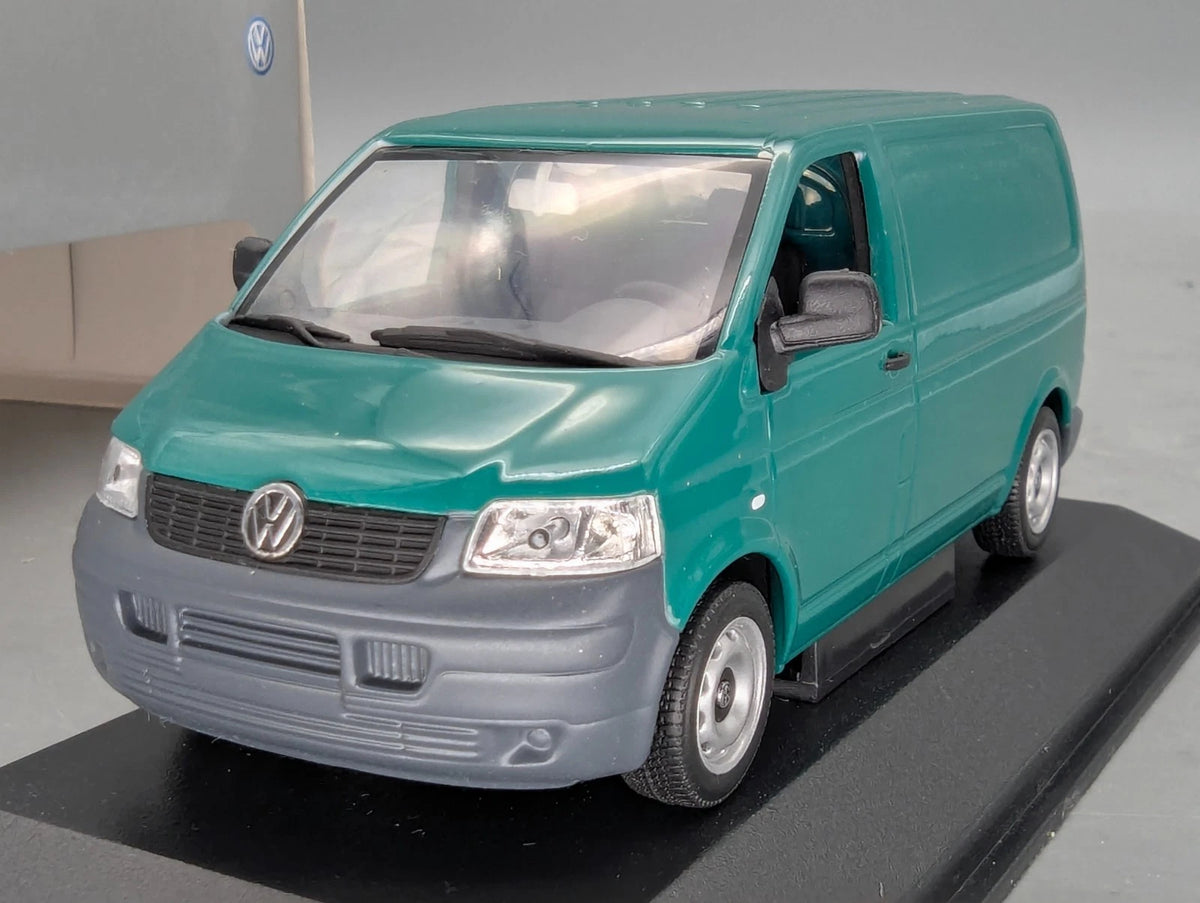 Modellautos 1:43 Minichamps VW T5 California Friesen Grün mit Dealer OVP