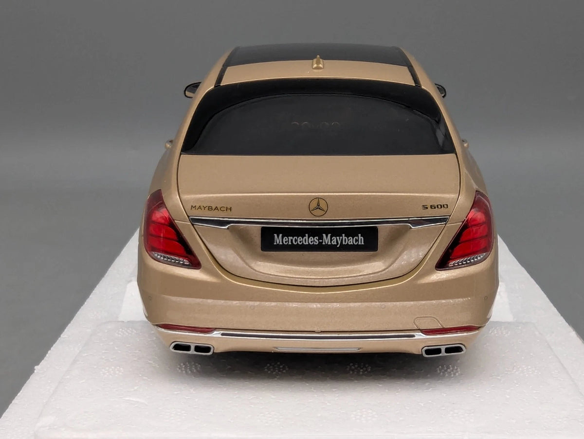 Modellautos 1:18 AUTOart Mercedes Benz Maybach S600 S-Klasse Light Gold mit OVP