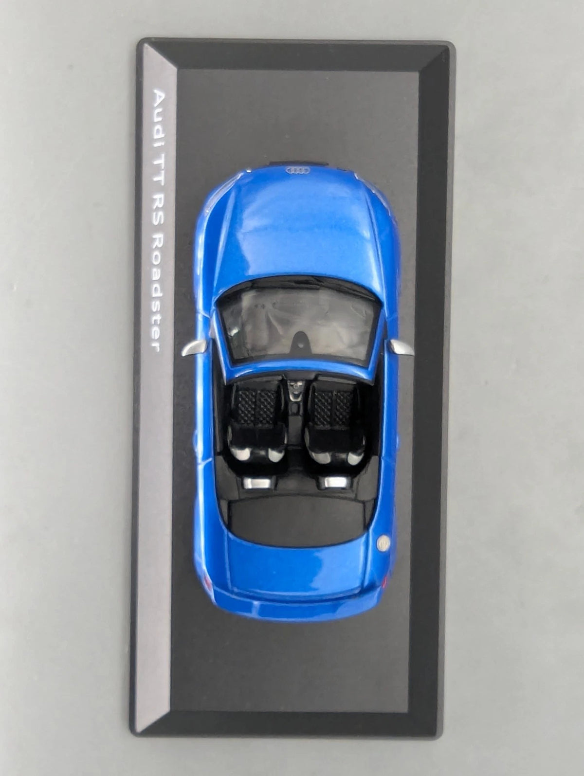 Modellautos 1:43 iScale Audi TT RS Roadster Ara Blau Metallic mit Dealer OVP