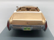 Modellautos 1:43 Neo Scale Models Cadillac Coupe De Ville mit OVP beschädigt
