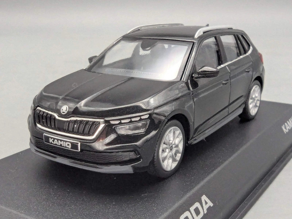 Modellautos 1:43 iScale Skoda Kamiq Schwarz mit Vitrine und OVP