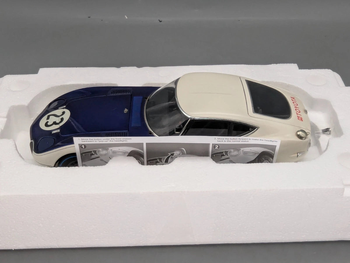 Modellautos 1:18 AUTOart Millenium 86815 Toyota 2000 GT SCCA 1968 #1 mit OVP