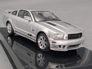 Modellautos 1:43 Ixo Ford Mustang Saleen S281 2005 mit Vitrine