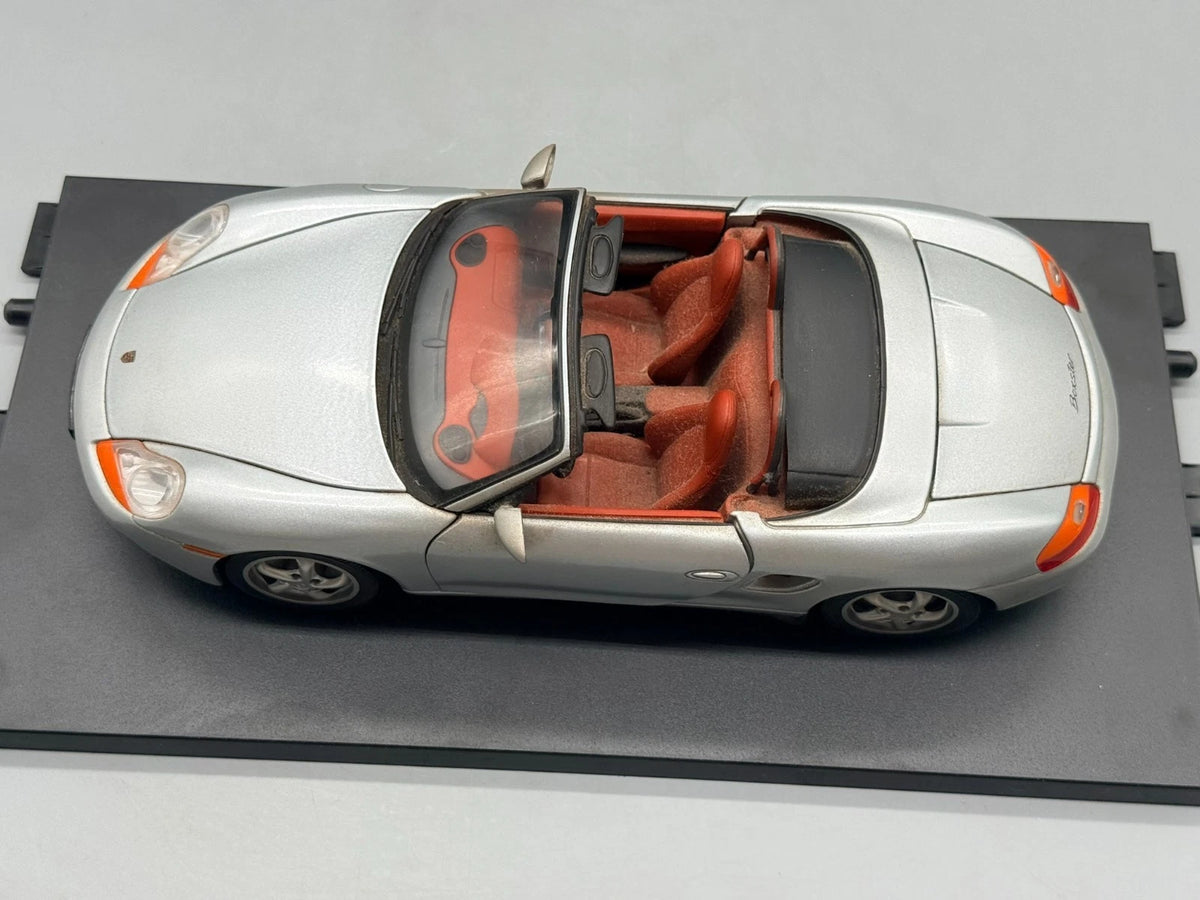 Modellautos 1:18 UT Models Porsche Boxster mit OVP