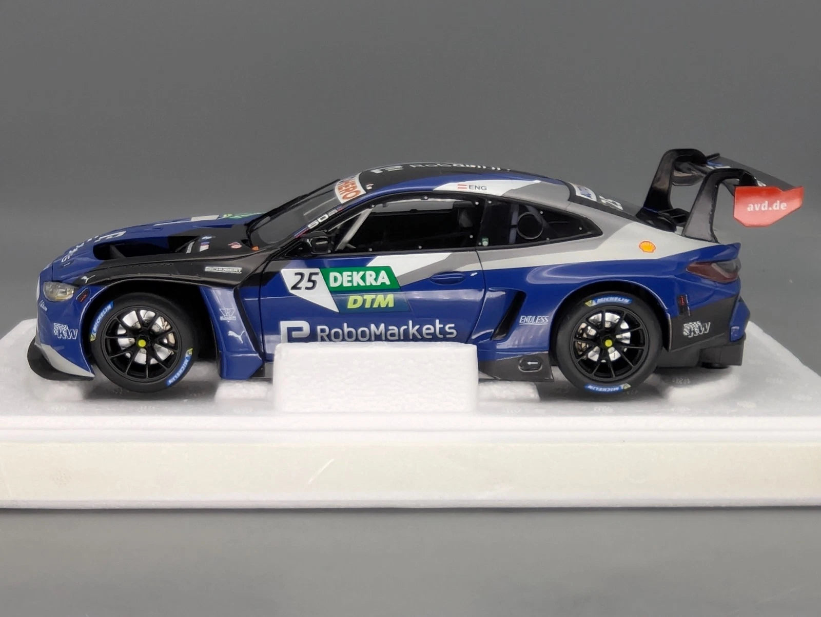 Modellautos 1:18 Minichamps BMW M4 GT3 DTM 2022 Schubert #25 Philipp Eng mit OVP