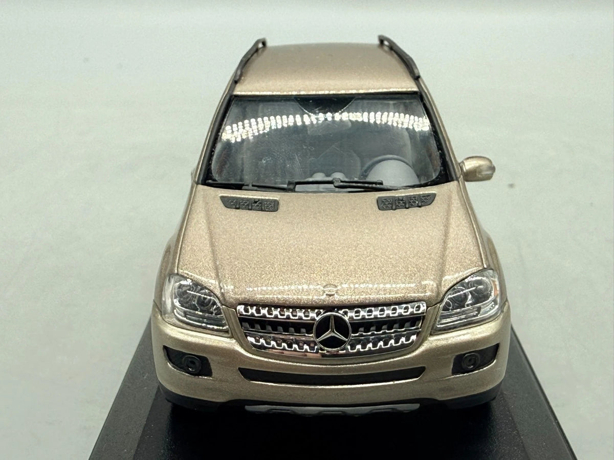 Modellautos 1:43 Minichamps  Mercedes-Benz M-Klasse mit OVP
