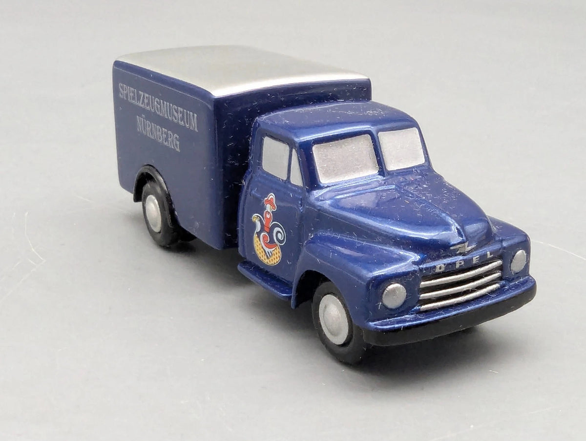 Modellautos 1:90 Schuco Piccolo Opel Blitz Die blaue Nacht 2008 Nürnberg in OVP