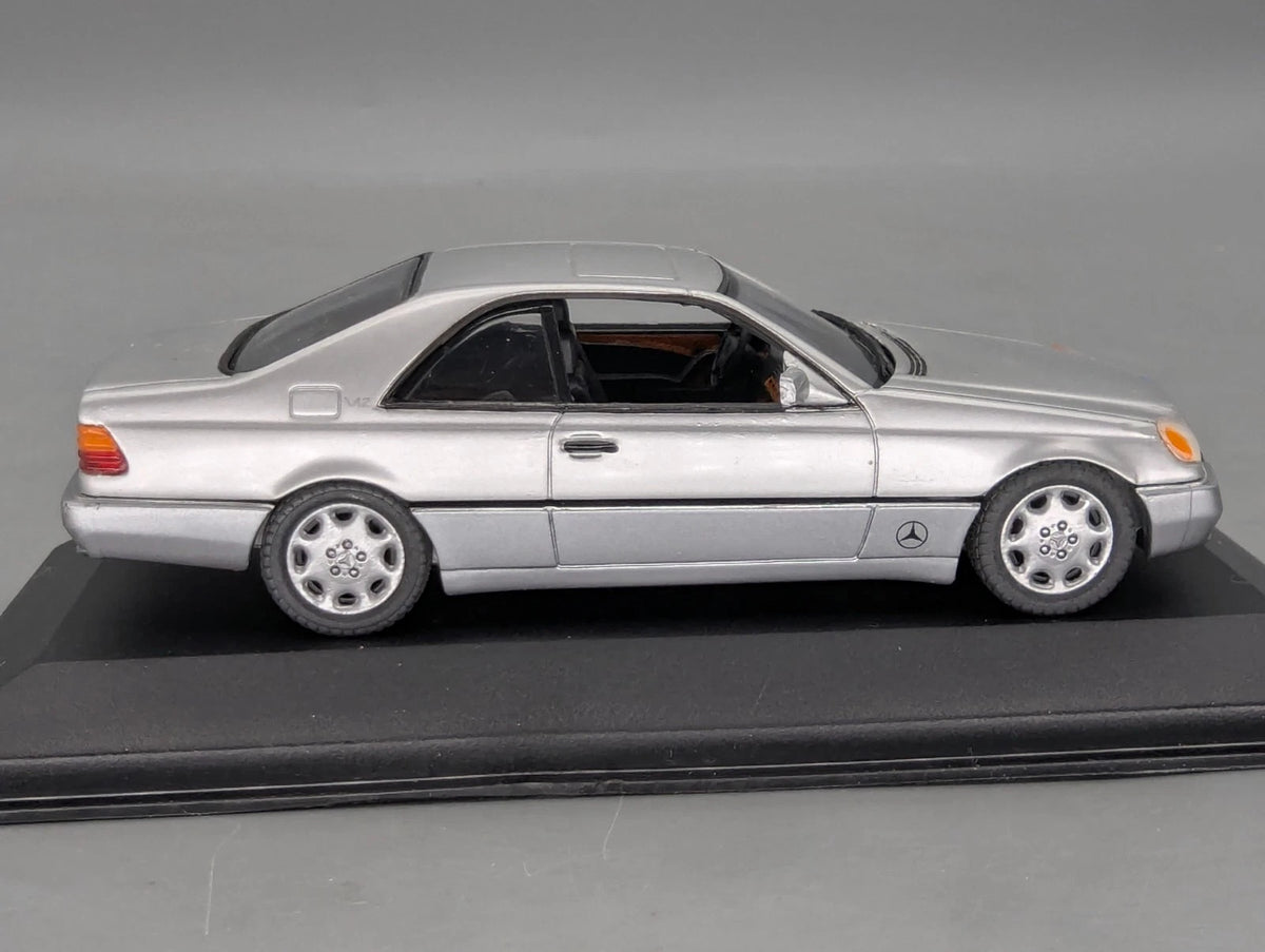 Modellautos 1:43 Minichamps Mercedes Benz 600 SEC mit  Dealer OVP