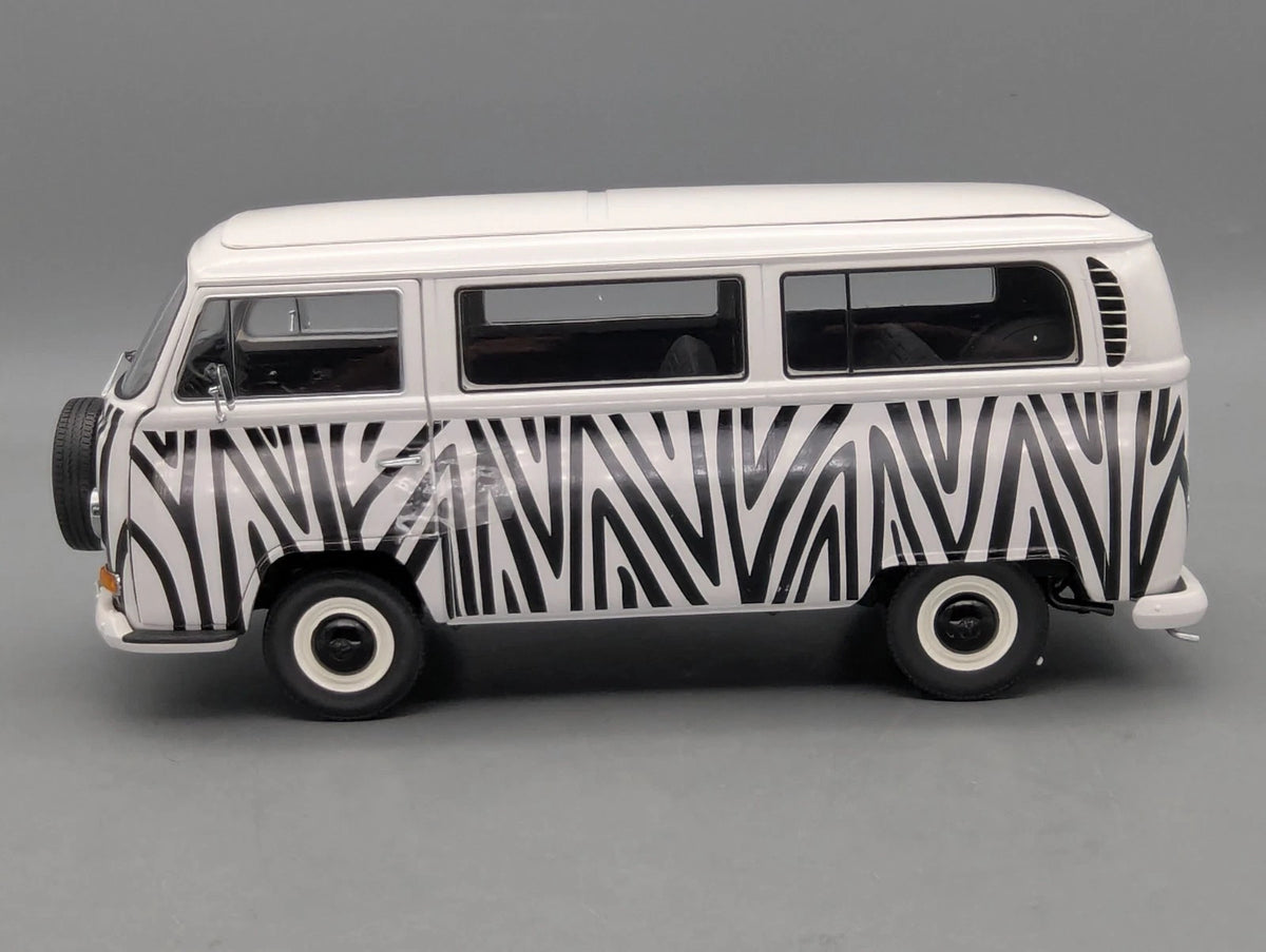 Modellautos 1:18 Schuco Volkswagen VW T2a Bus Safari mit OVP