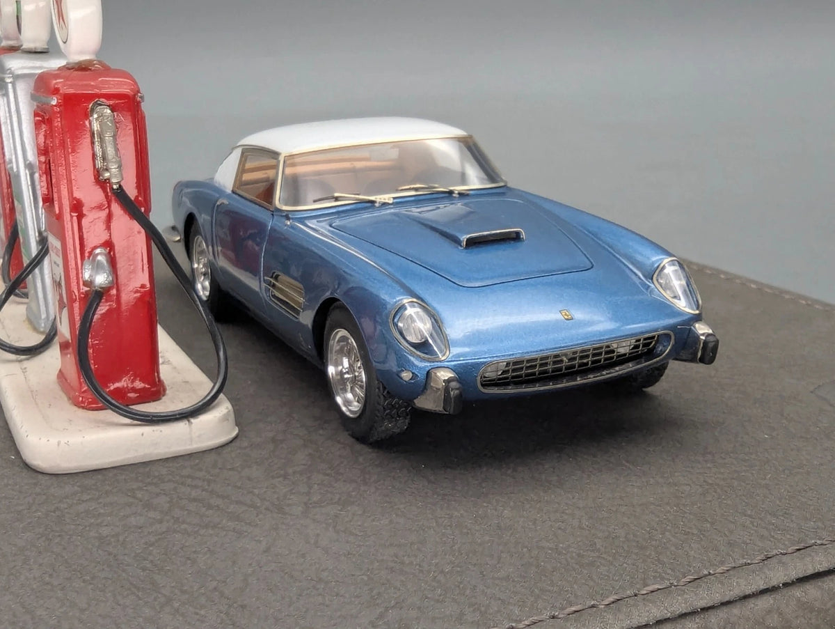 Modellautos 1:43 BBR Ferrari 4.9 Superfast 50. Anniv. 1997 Diorama Ltd 01/01 OVP