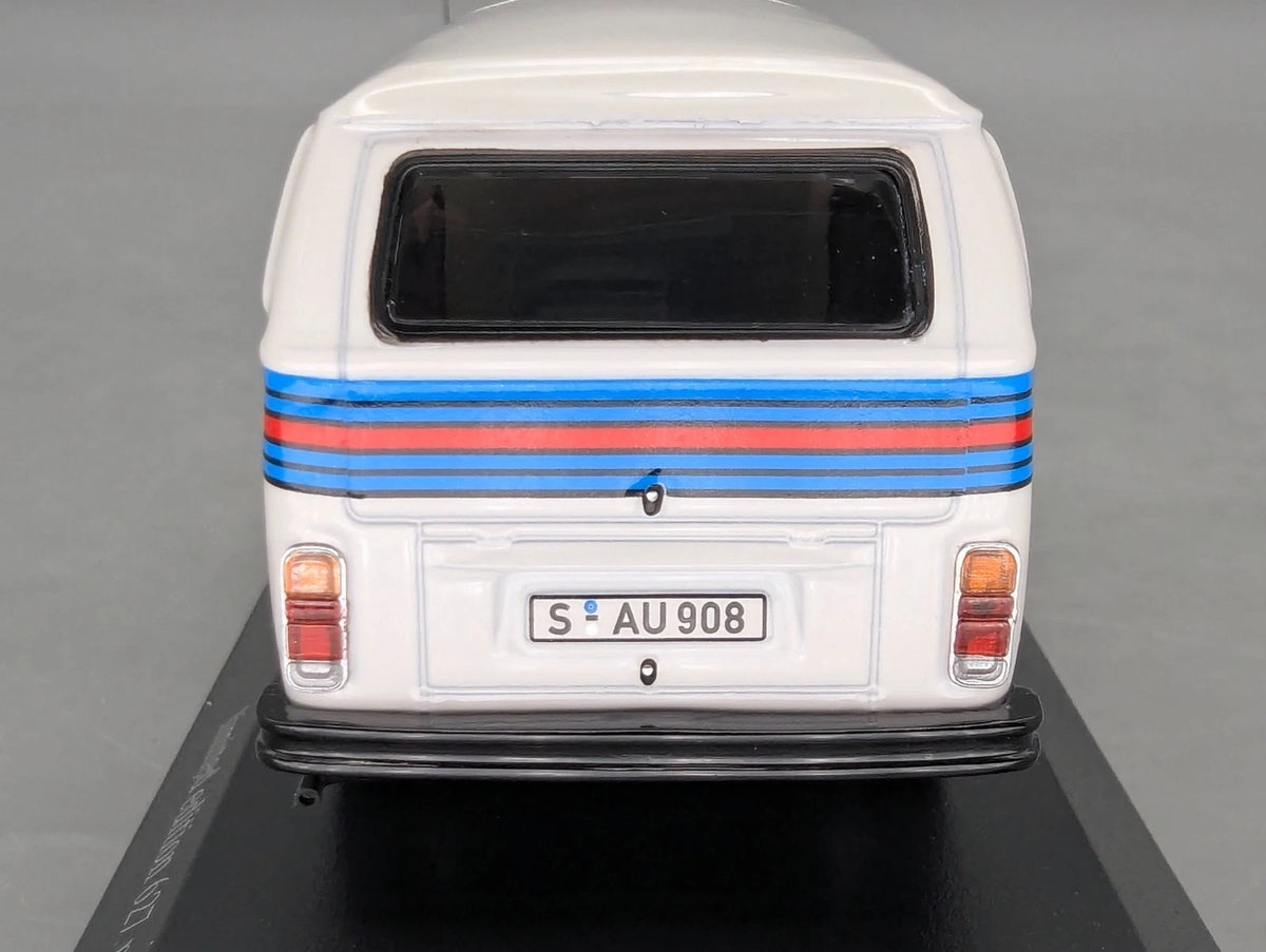 Modellautos 1:43 Minichamps Volkswagen VW T2 Transporter '72 Porsche Martini OVP