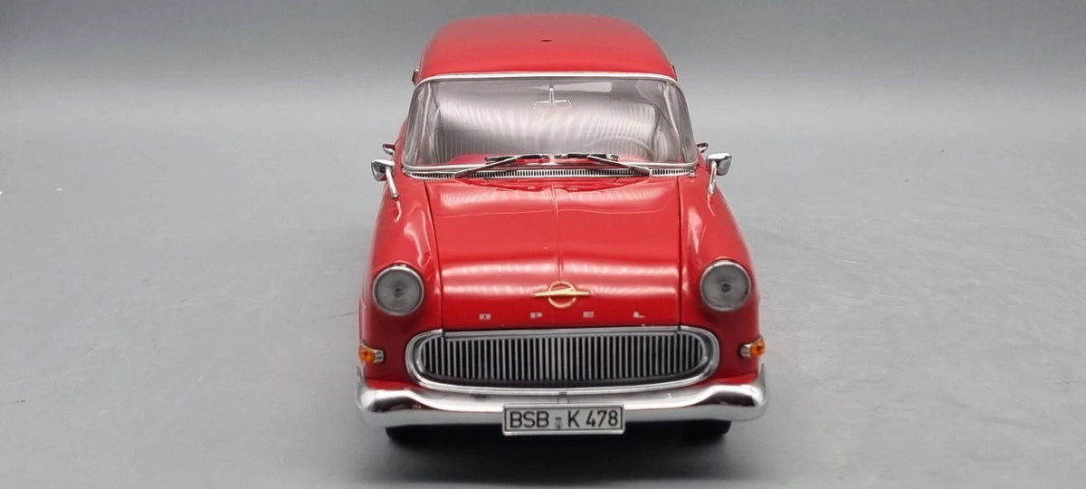 Modellautos 1:18 Minichamps 180 043291 Opel Rekord P1 Caravan Feuerwehr OVP