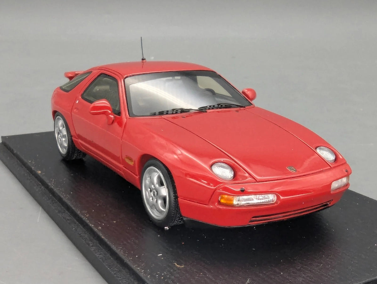 Modellautos 1:43 Spark PD04311016 Porsche 928 GTS Rot mit OVP