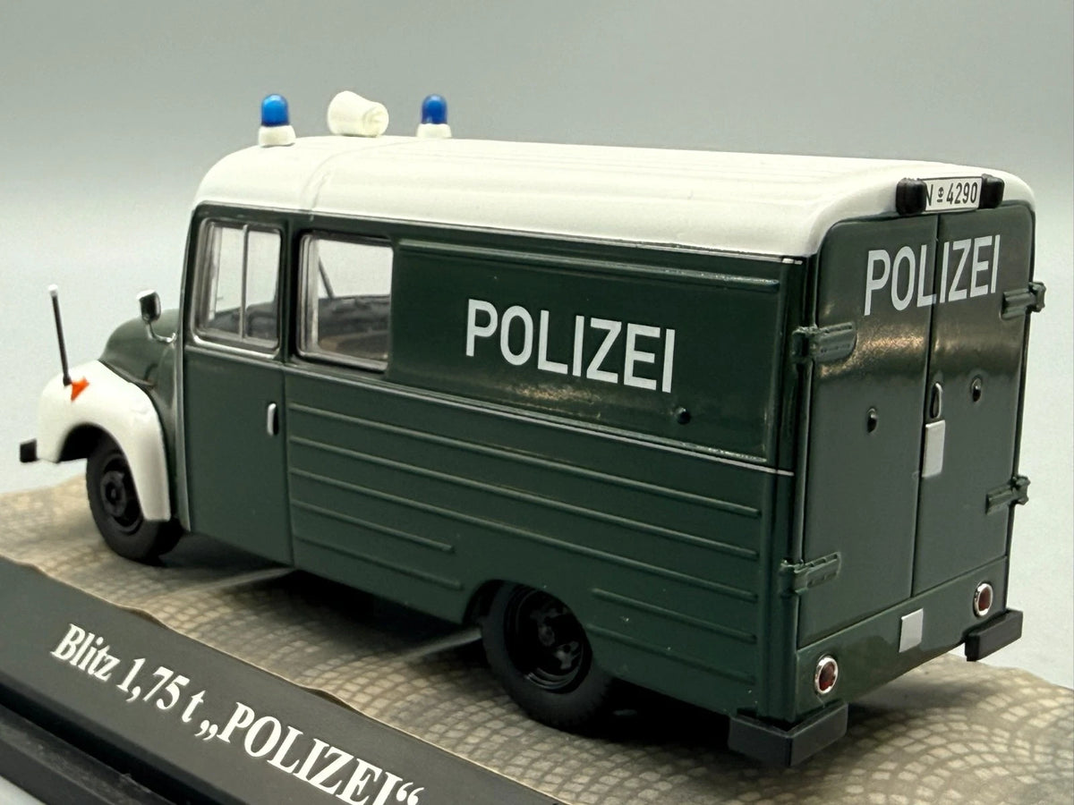 Modellautos 1:43 Premium ClassiXXs Blitz 1,75t Polizei mit OVP