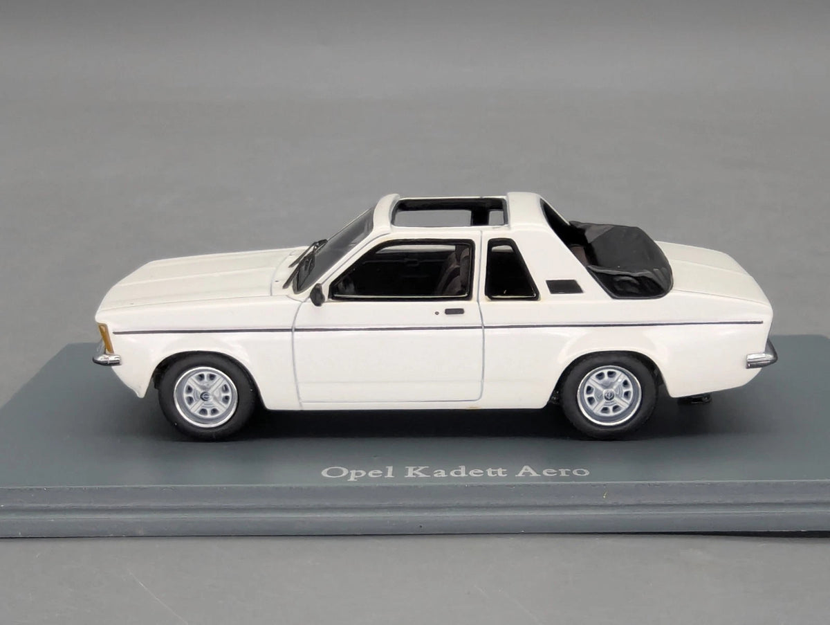 Modellautos 1:43 Neo Scale Models Opel Kadett Aero Weiß mit OVP