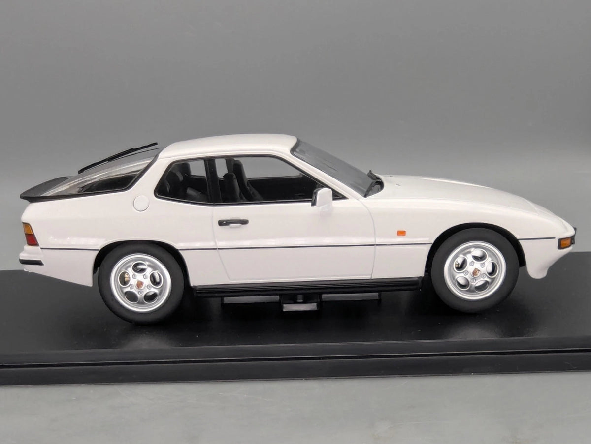 Modellautos 1:18 KK-Scale Porsche 924 S 1986 Weiß mit OVP