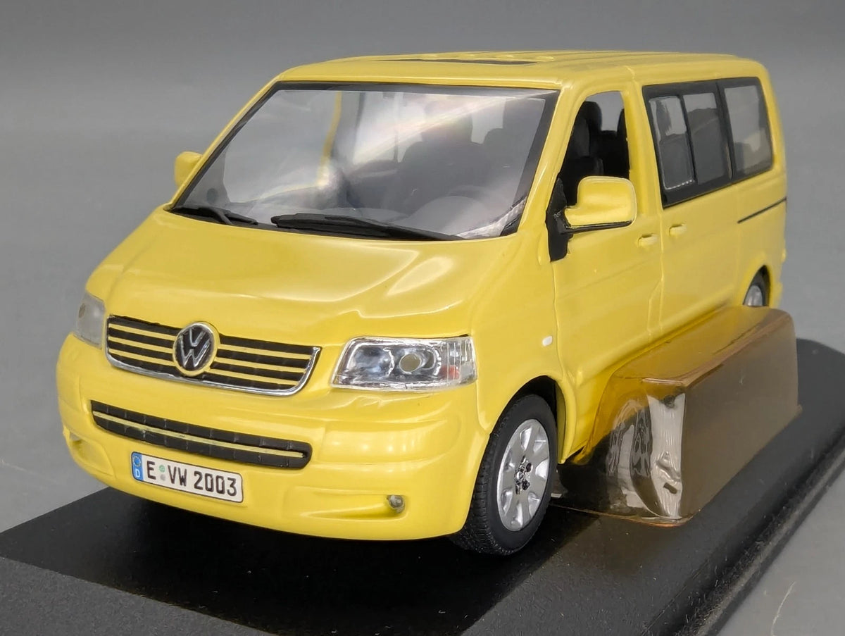 Modellautos 1:43 Minichamps VW T5 Multivan Gelb 2003 mit Dealer OVP