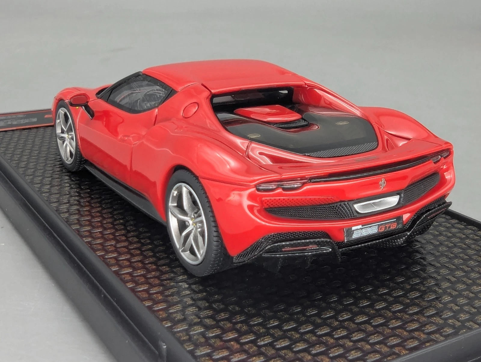 Modellautos 1:43 BBR Concept43 Ferrari 296 GTB Rosso Corsa 322 Ltd 222/300 OVP