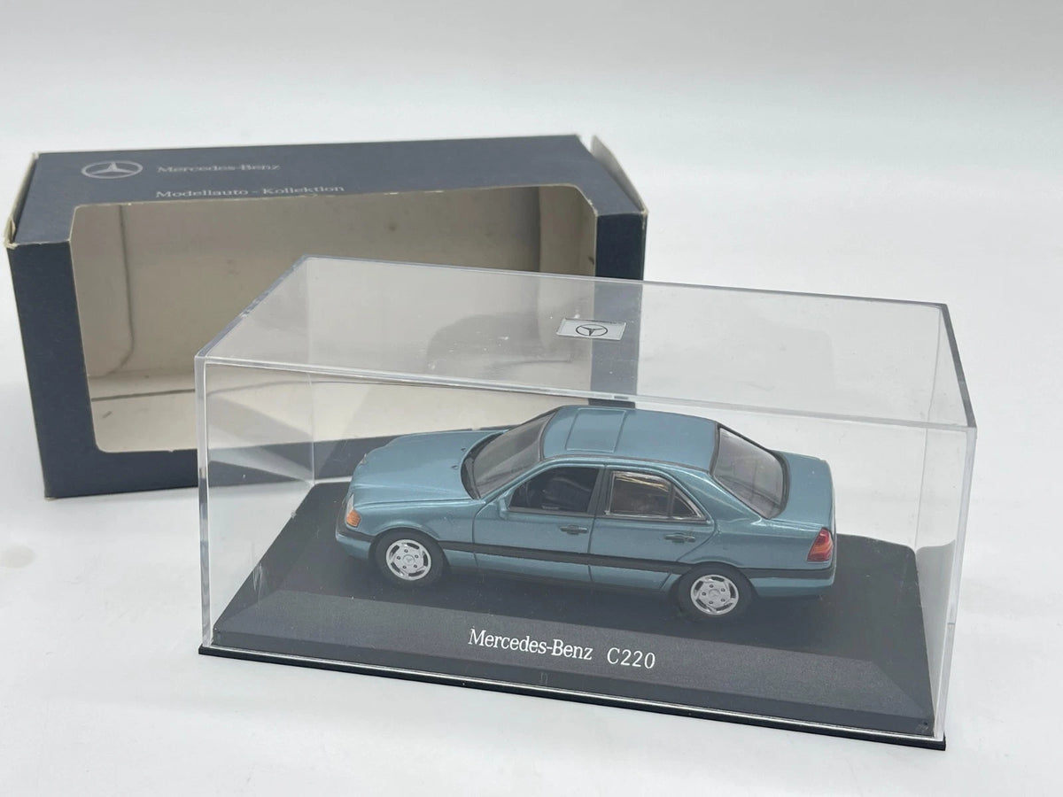 Modellautos 1:43 Minichamps Mercedes Benz C220 mit OVP