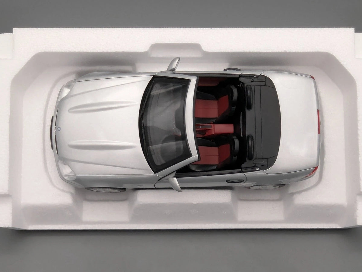 Modellautos 1:18 Norev Mercedes-Benz SLK 1996 Brillant Silver mit OVP