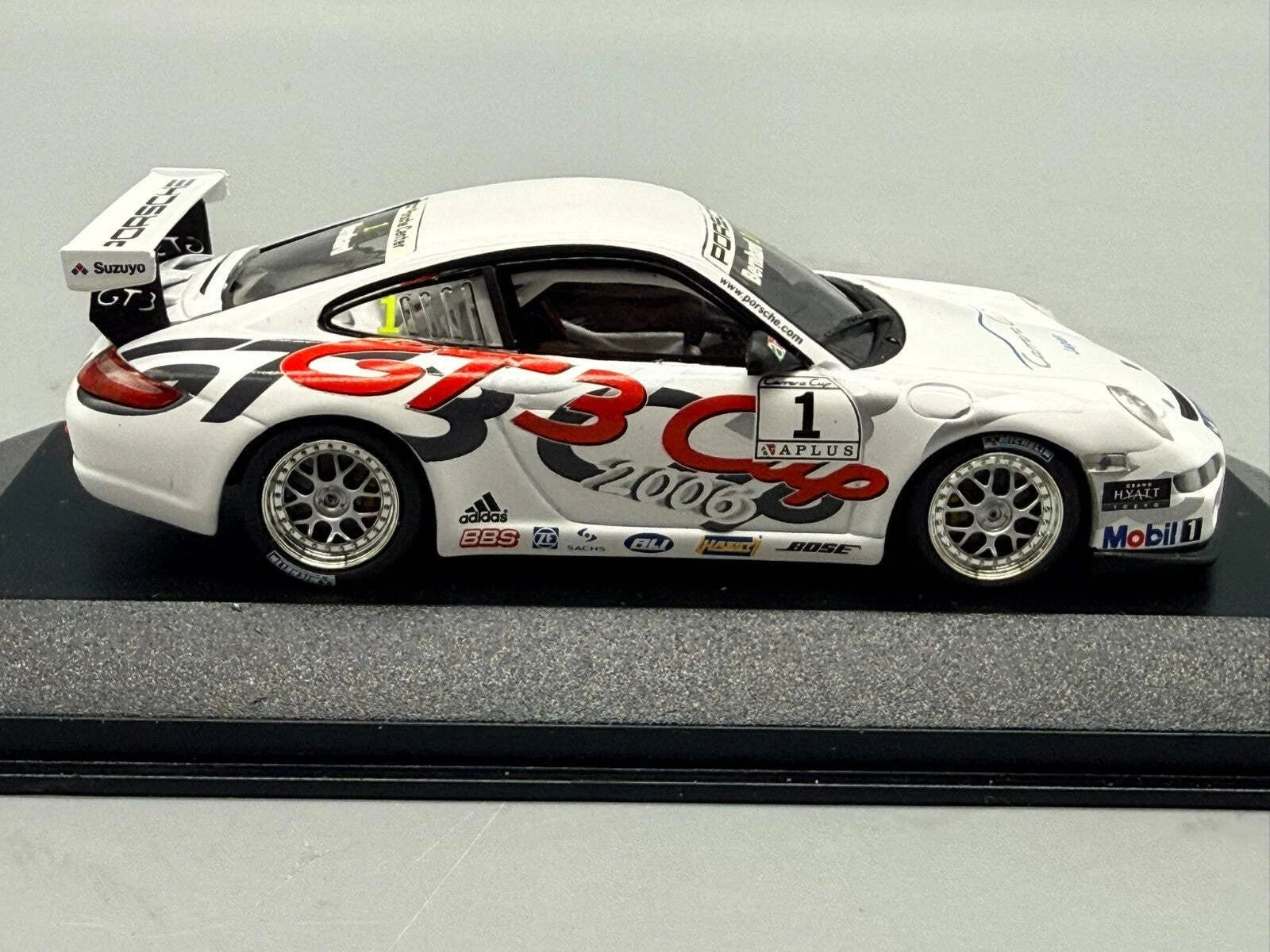 Modellautos 1:43 Minichamps Porsche 911 GT3 Cup 2006 #1 Bernhard WAP Dealer OVP