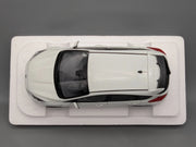 Modellautos 1:18 AUTOart 72951 Ford Focus RS 2016 Frozen White mit OVP