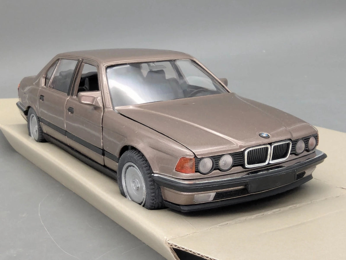 Modellautos 1:24 Schabak 1620 BMW 750iL Hellbraun Metallic mit OVP