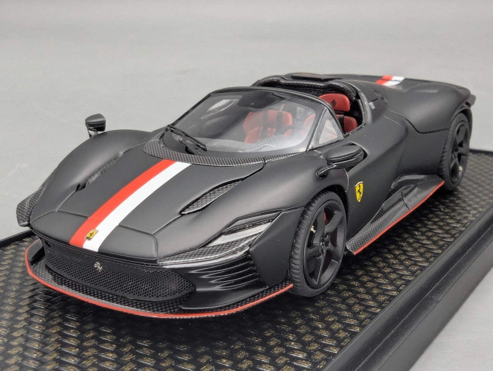 Modellautos 1:43 BBR Concept43 Ferrari SP3 Daytona Spider 013/146 Leclerc OVP